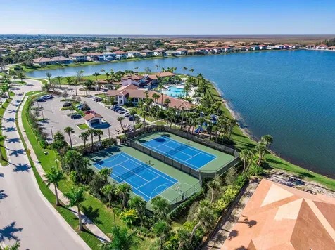 8775 E Baypoint Circle Parkland FL 33076