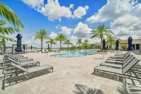 8775 E Baypoint Circle Parkland FL 33076