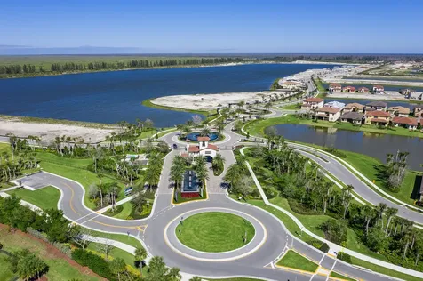 8775 E Baypoint Circle Parkland FL 33076