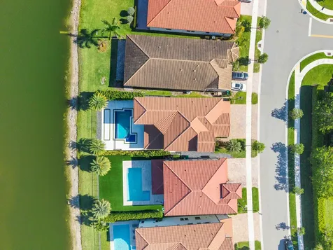8775 E Baypoint Circle Parkland FL 33076