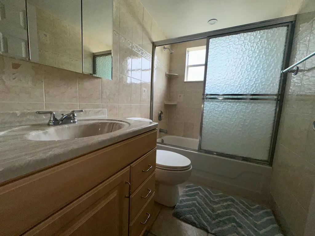 337 Saxony H Way Delray Beach FL 33446