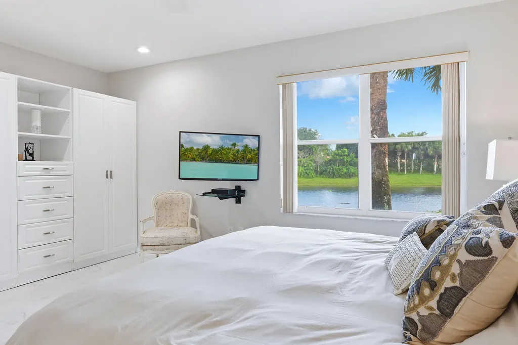 12658 Crystal Pointe Drive Boynton Beach FL 33437