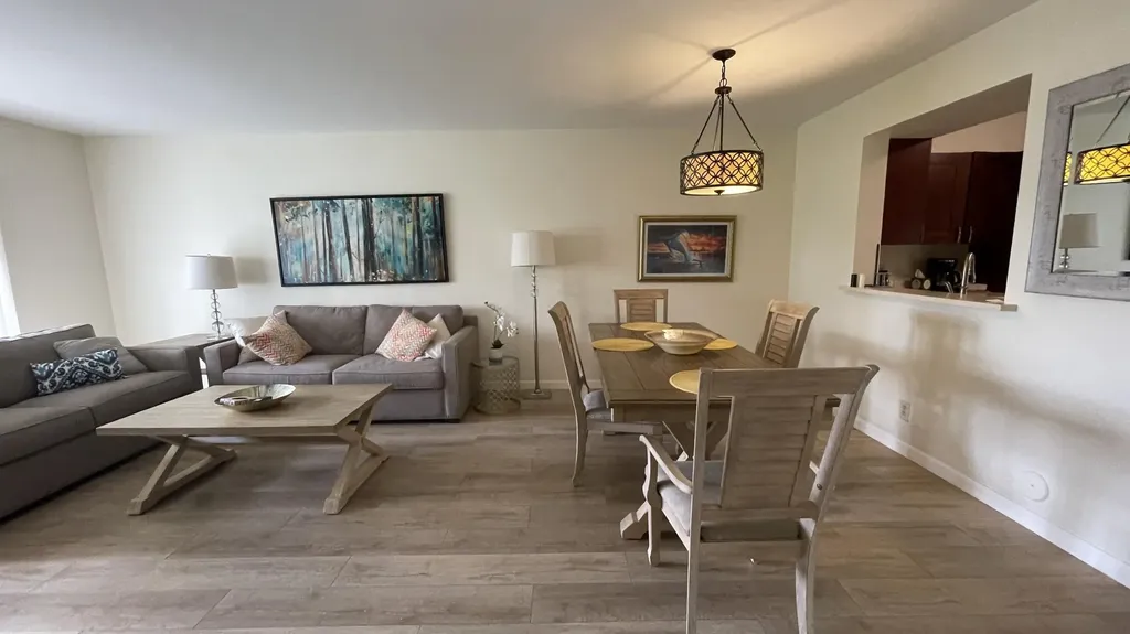 7006 Huntington Lane Delray Beach FL 33446