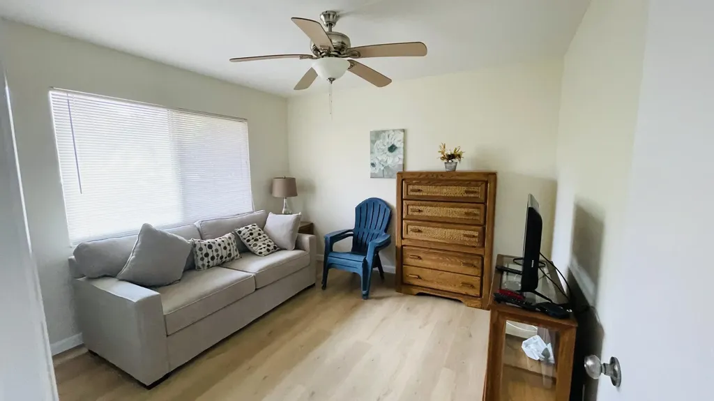 7006 Huntington Lane Delray Beach FL 33446
