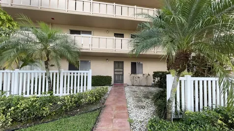 7006 Huntington Lane Delray Beach FL 33446