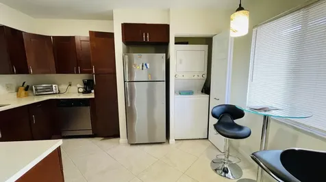 7006 Huntington Lane Delray Beach FL 33446
