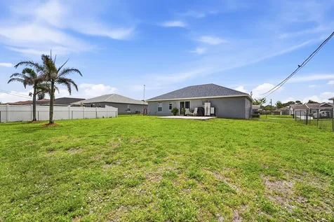 461 SW Exmore Avenue Port St Lucie FL 34983