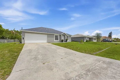 461 SW Exmore Avenue Port St Lucie FL 34983