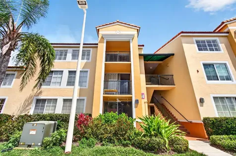 157 Yacht Club Way Hypoluxo FL 33462
