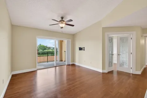 157 Yacht Club Way Hypoluxo FL 33462