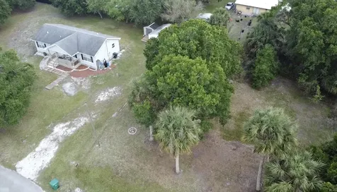 7718 NW 82nd Court Okeechobee FL 34972