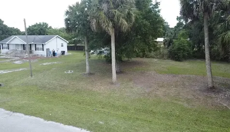 7718 NW 82nd Court Okeechobee FL 34972