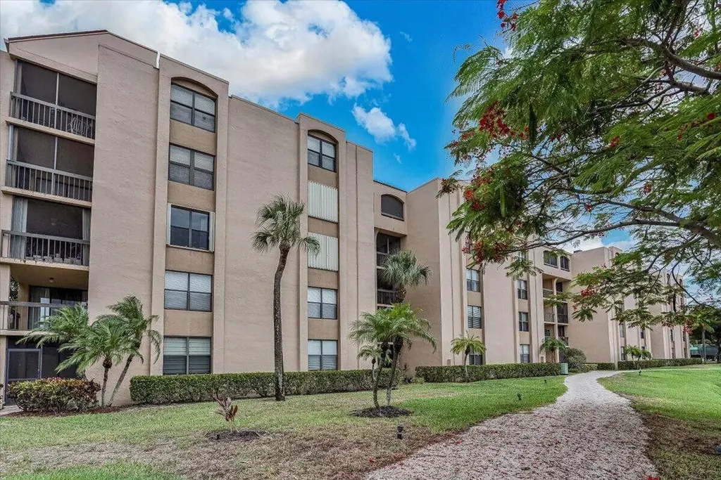 2455 Lindell Boulevard Delray Beach FL 33444