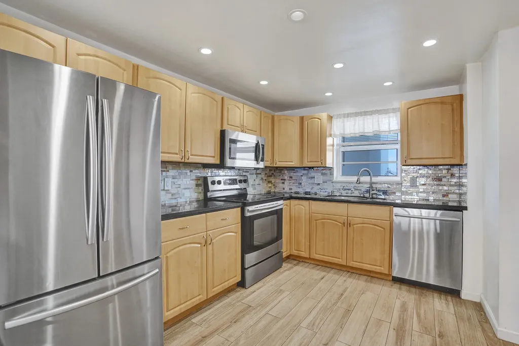 3051 NE 48th Street Fort Lauderdale FL 33308