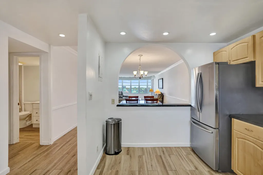 3051 NE 48th Street Fort Lauderdale FL 33308
