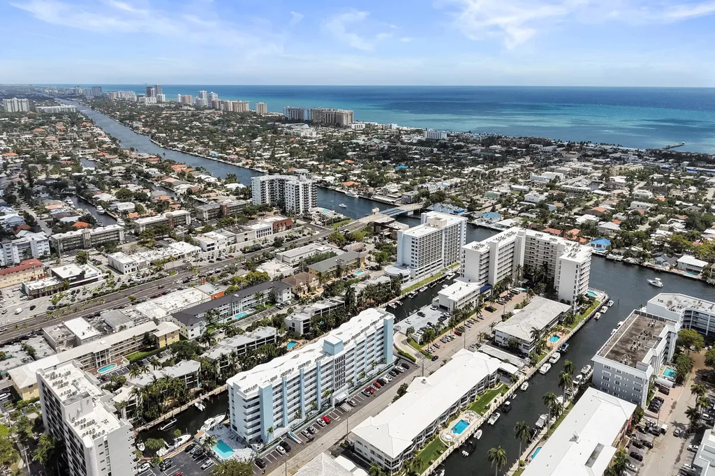 3051 NE 48th Street Fort Lauderdale FL 33308