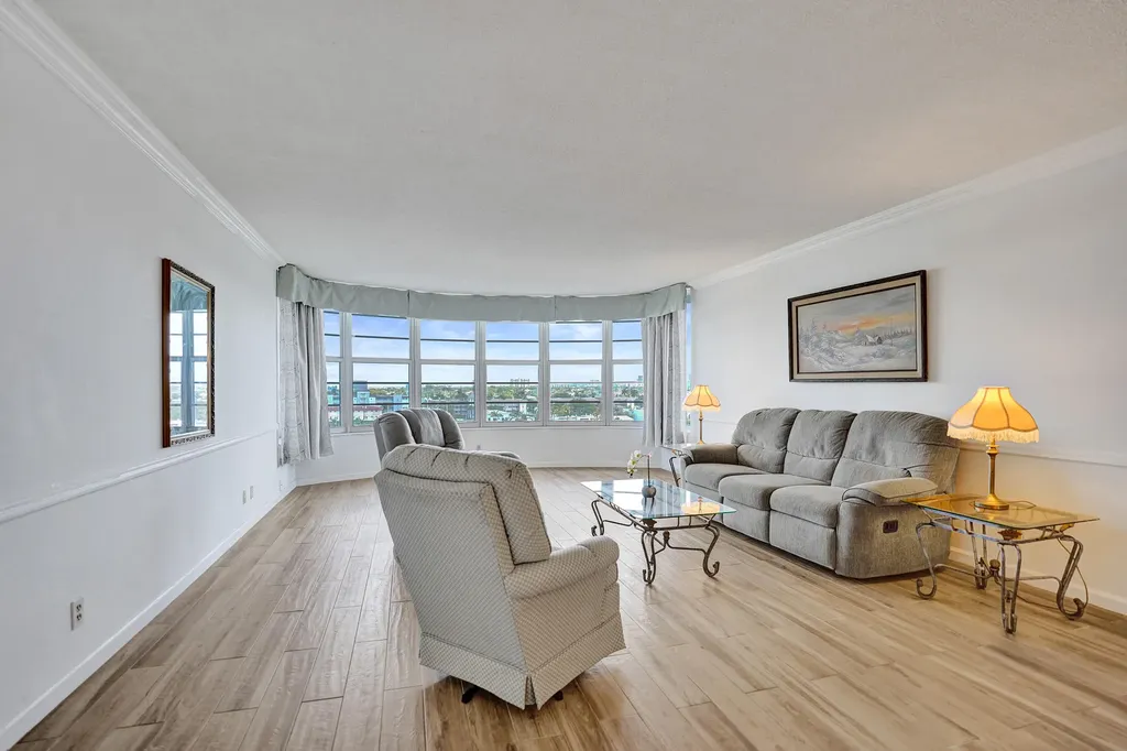 3051 NE 48th Street Fort Lauderdale FL 33308