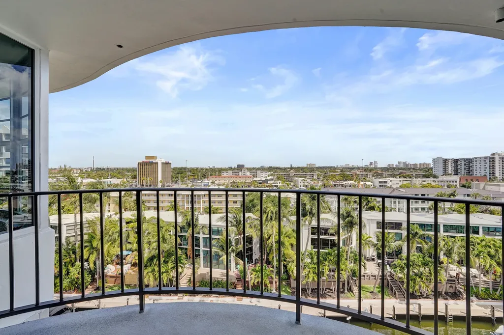 3051 NE 48th Street Fort Lauderdale FL 33308