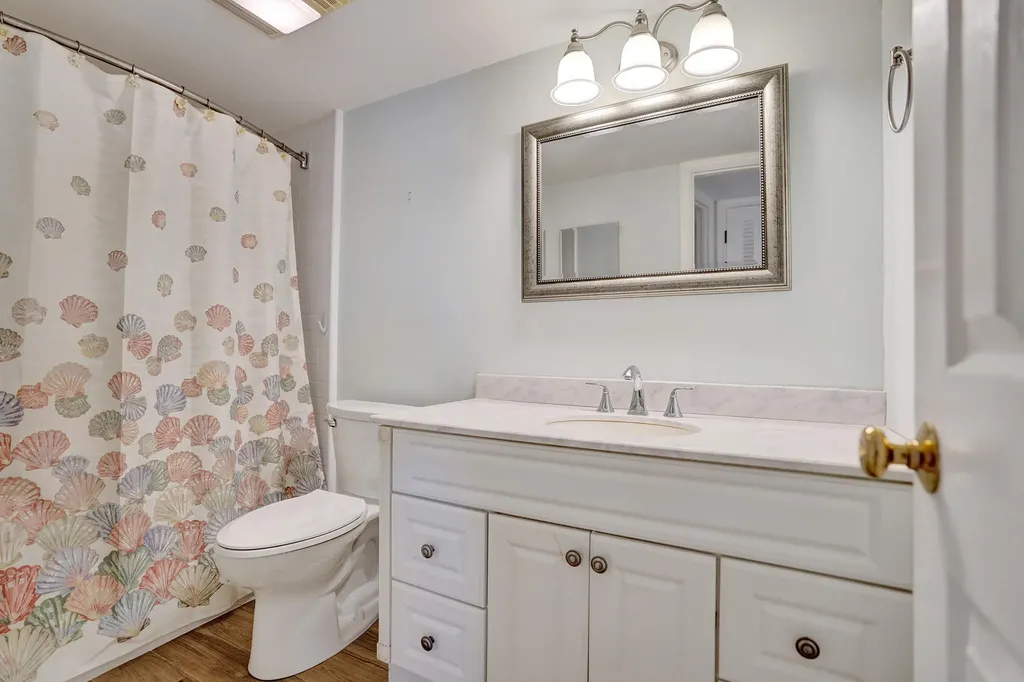 3051 NE 48th Street Fort Lauderdale FL 33308