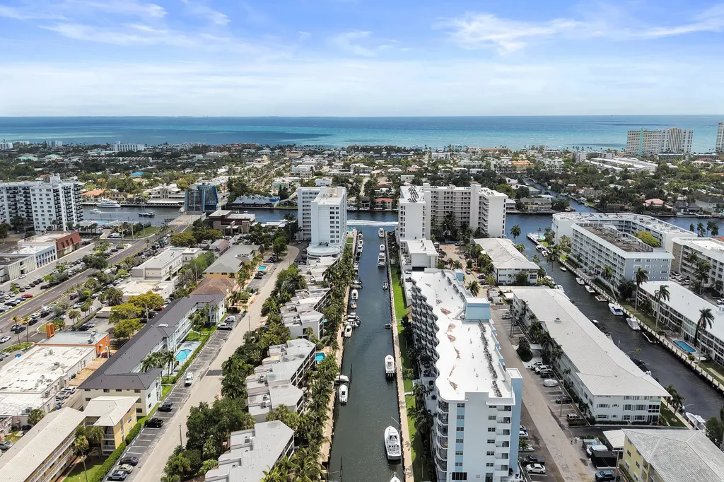3051 NE 48th Street Fort Lauderdale FL 33308