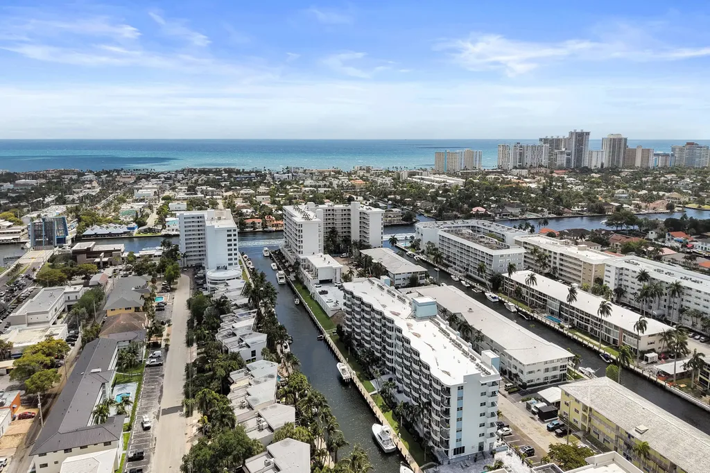 3051 NE 48th Street Fort Lauderdale FL 33308