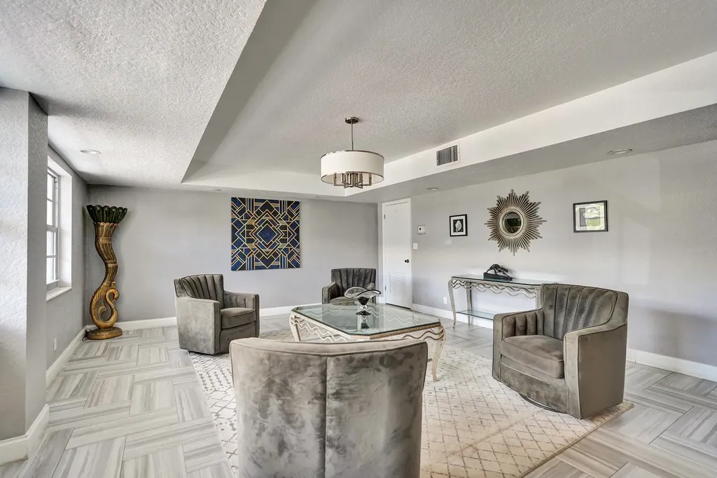 3051 NE 48th Street Fort Lauderdale FL 33308