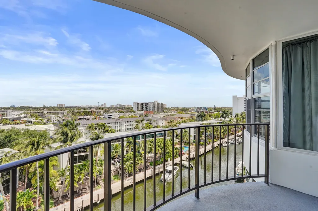 3051 NE 48th Street Fort Lauderdale FL 33308