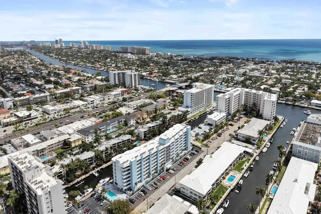3051 NE 48th Street Fort Lauderdale FL 33308