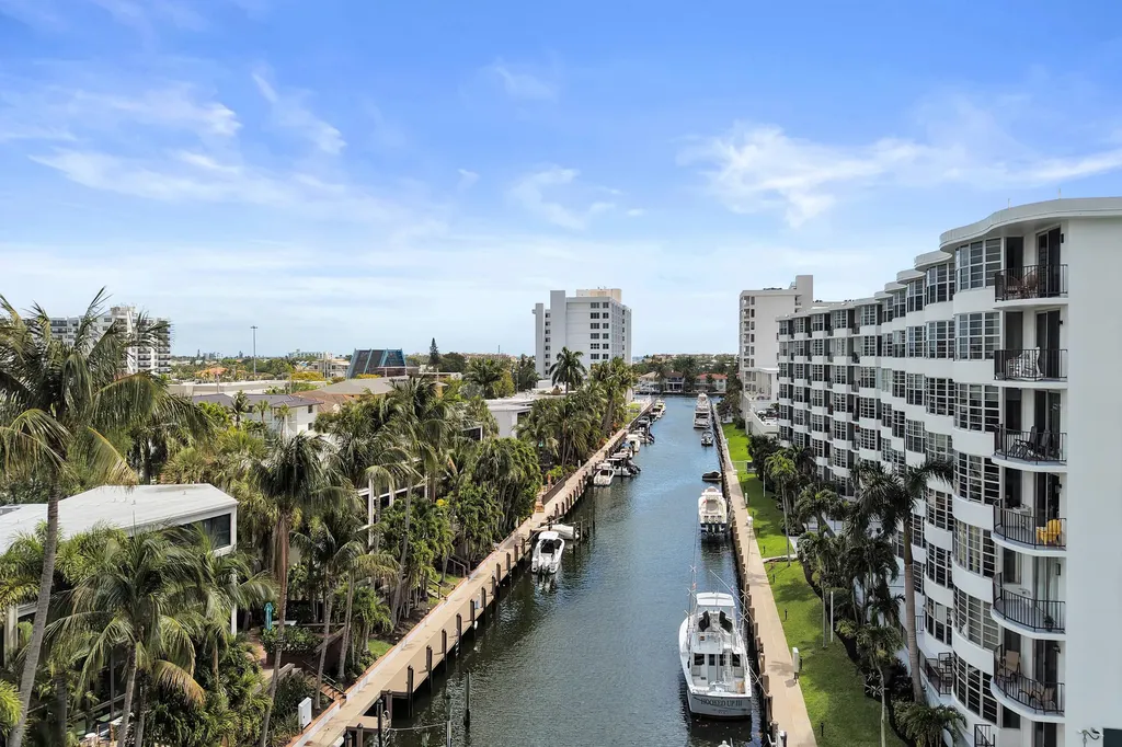 3051 NE 48th Street Fort Lauderdale FL 33308