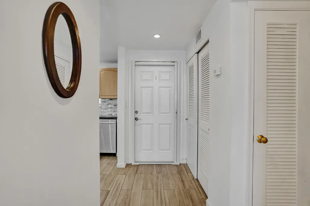 3051 NE 48th Street Fort Lauderdale FL 33308
