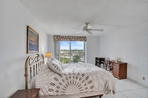 3051 NE 48th Street Fort Lauderdale FL 33308