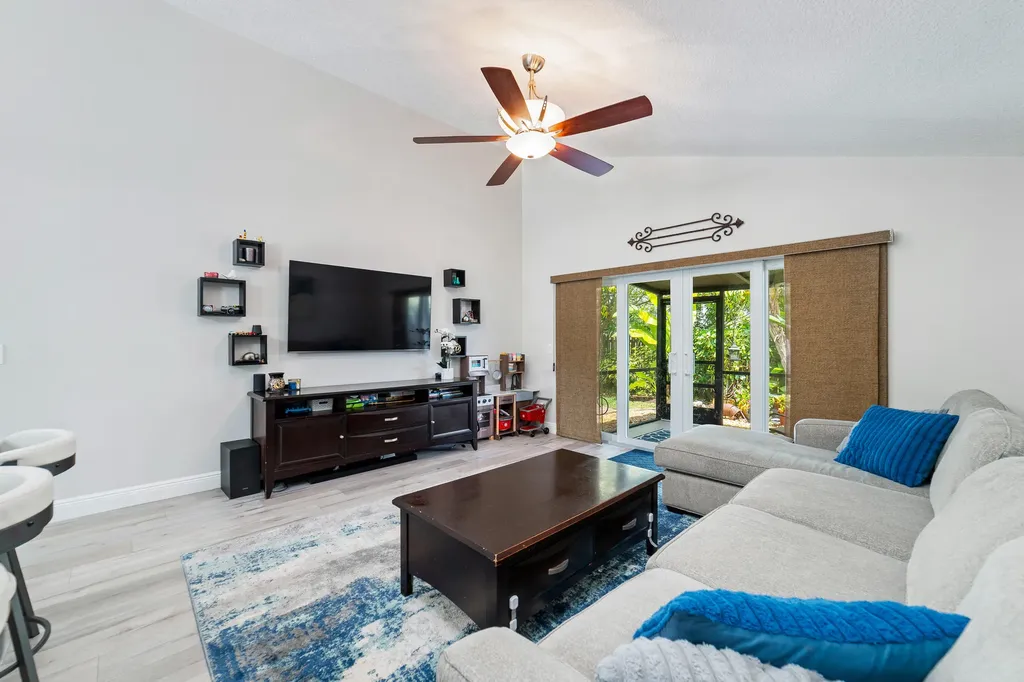 22585 Middletown Drive Boca Raton FL 33428