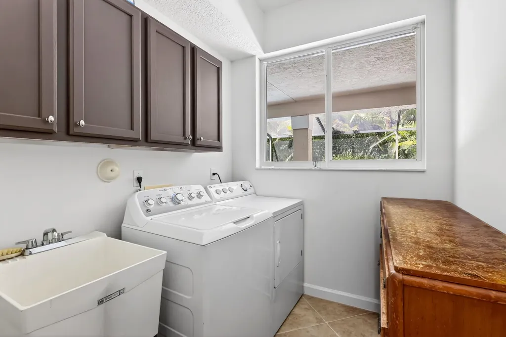 194 Lone Pine Drive Palm Beach Gardens FL 33410