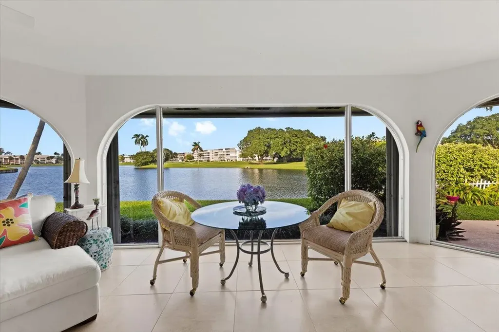 233 Rio Vista Circle Atlantis FL 33462