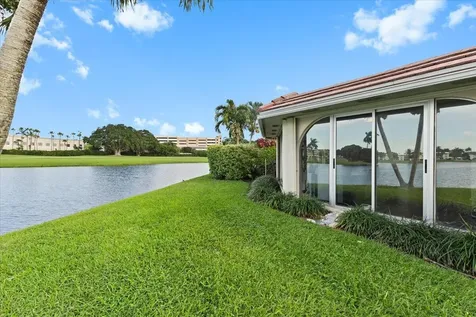 233 Rio Vista Circle Atlantis FL 33462