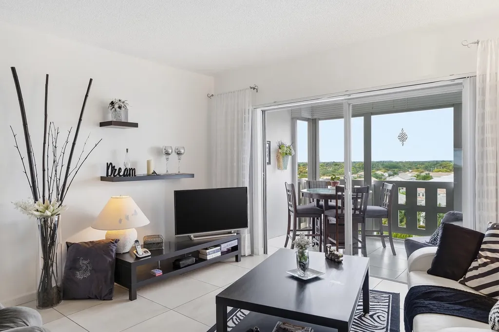 4330 Hillcrest Drive Hollywood FL 33021