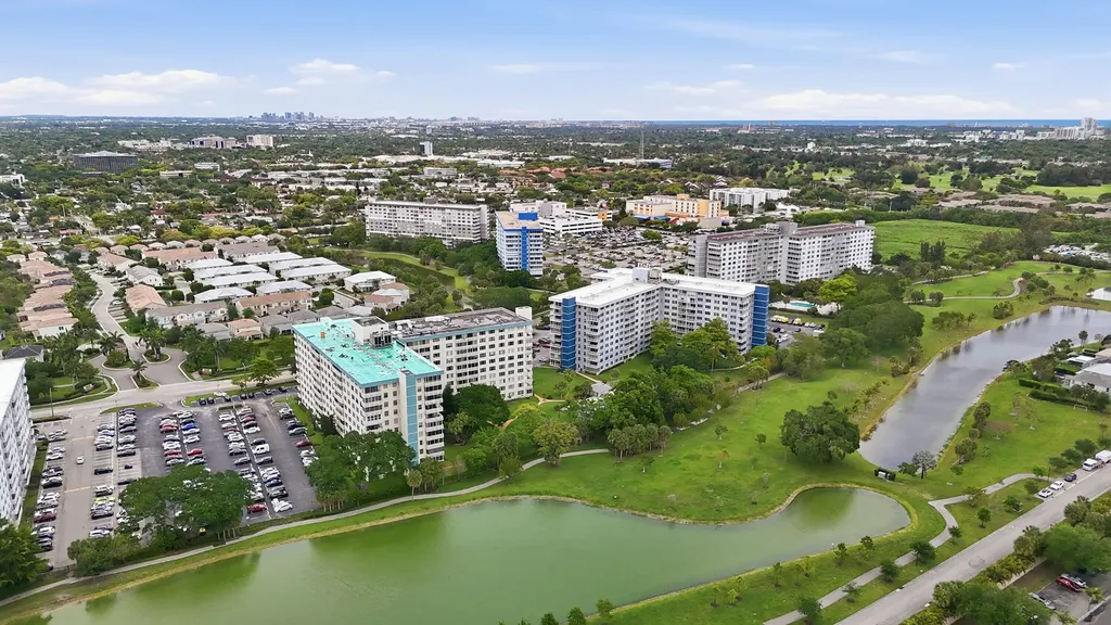 4330 Hillcrest Drive Hollywood FL 33021