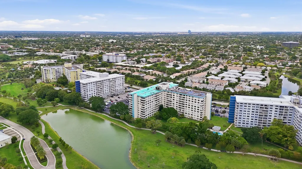 4330 Hillcrest Drive Hollywood FL 33021