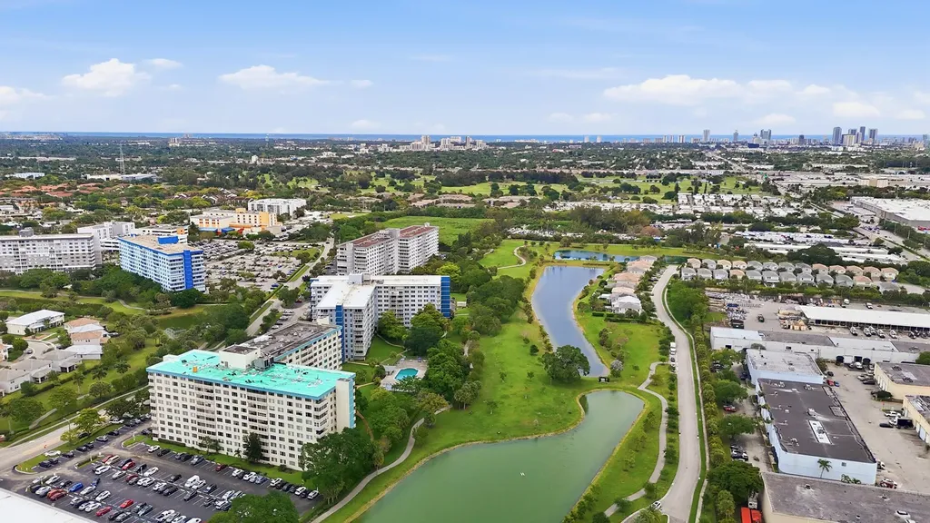 4330 Hillcrest Drive Hollywood FL 33021