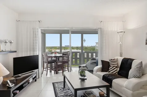 4330 Hillcrest Drive Hollywood FL 33021