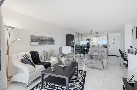 4330 Hillcrest Drive Hollywood FL 33021