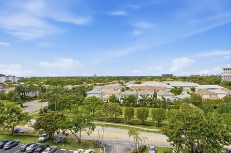 4330 Hillcrest Drive Hollywood FL 33021