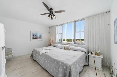 4330 Hillcrest Drive Hollywood FL 33021
