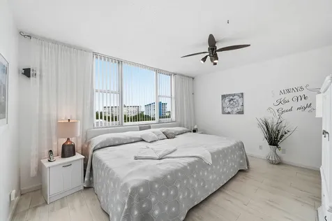 4330 Hillcrest Drive Hollywood FL 33021