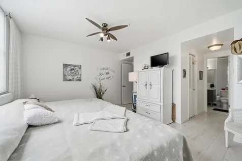 4330 Hillcrest Drive Hollywood FL 33021