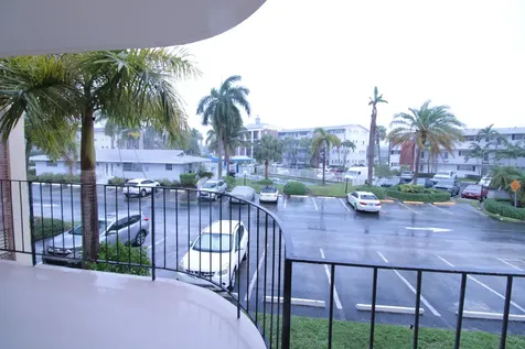 460 Paradise Isle Boulevard Hallandale Beach FL 33009