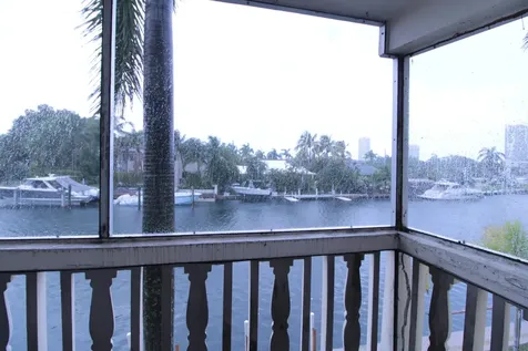 460 Paradise Isle Boulevard Hallandale Beach FL 33009