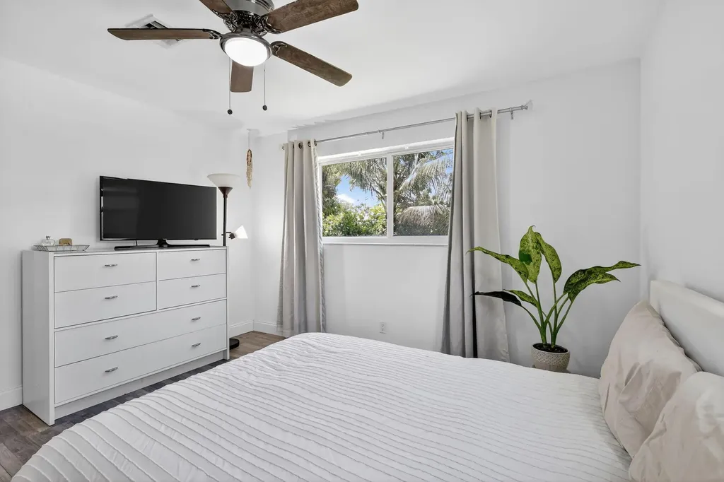 153 SE 30th Avenue Boynton Beach FL 33435