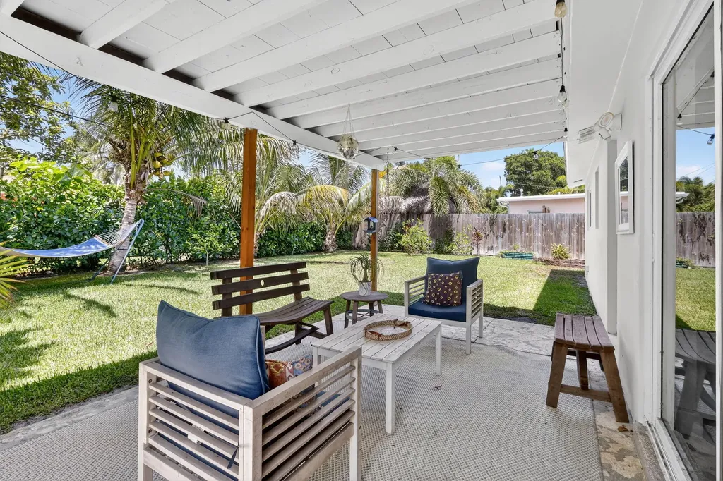 153 SE 30th Avenue Boynton Beach FL 33435
