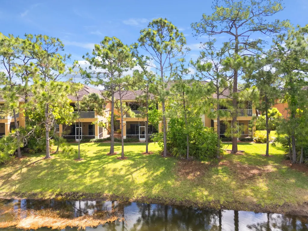 8312 Mulligan Circle Port St Lucie FL 34986